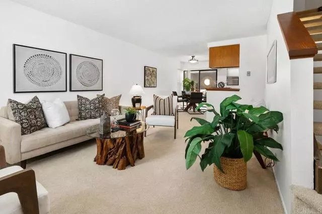 8746 Villa La Jolla Dr 53, La Jolla, CA 92037