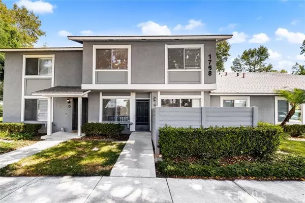 1768 N Oak Knoll DR C, Anaheim, CA 92807
