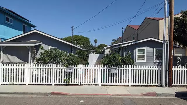 Carlsbad, CA 92008,3258 Tyler St