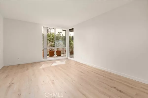 Culver City, CA 90230,5875 Doverwood DR 106