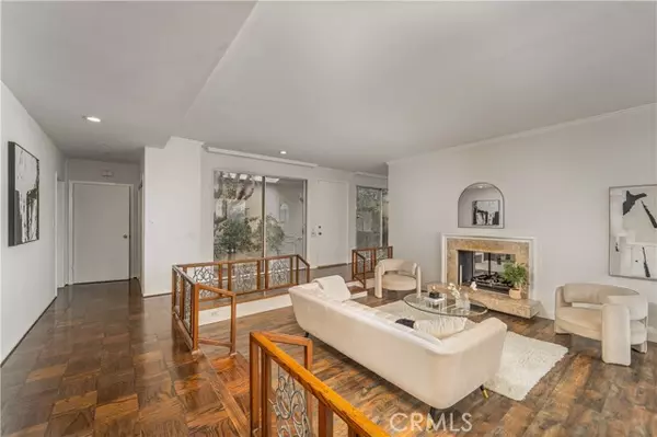 Woodland Hills, CA 91364,20193 Adele DR