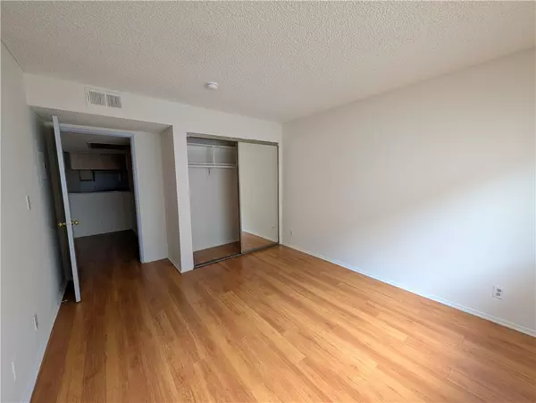 West Hollywood, CA 90038,1227 N Orange AVE 304