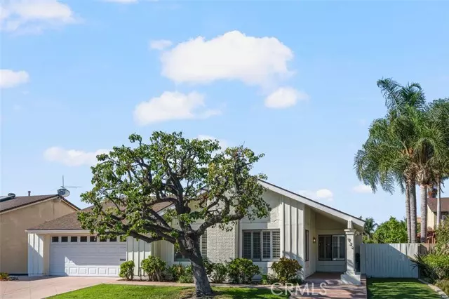 924 Jasmine CIR, Costa Mesa, CA 92626