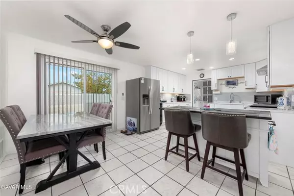 Lancaster, CA 93535,43014 7th ST