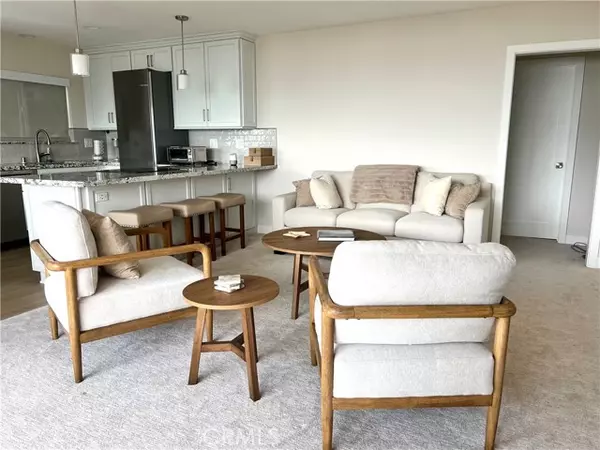 Laguna Beach, CA 92651,240 Moss 15