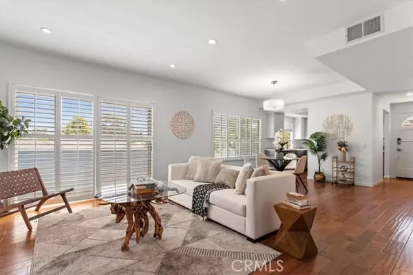 Sherman Oaks, CA 91411,5324 Kester AVE 12