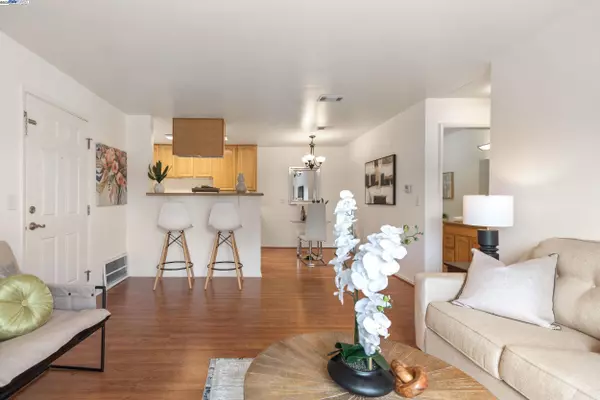 Pittsburg, CA 94565,2193 Lakeview Cir