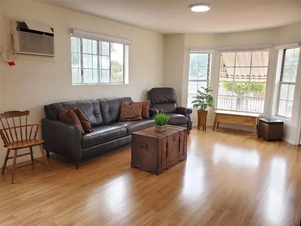 Los Angeles, CA 90042,5117 Stratford RD