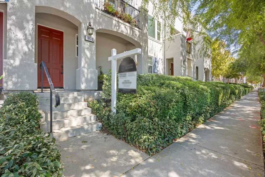 185 Heligan Ln 9, Livermore, CA 94551