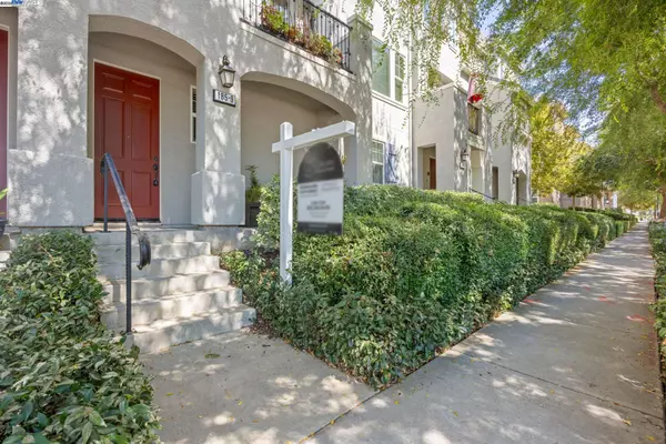 185 Heligan Ln 9, Livermore, CA 94551