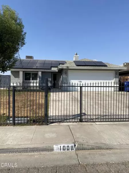 1008 Tuscany CT, Bakersfield, CA 93307