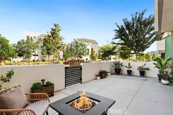 Irvine, CA 92618,257 Sash