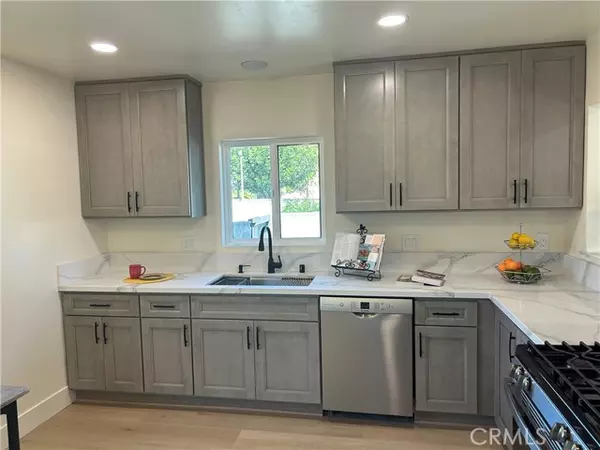 Torrance, CA 90502,1102 Maxfield