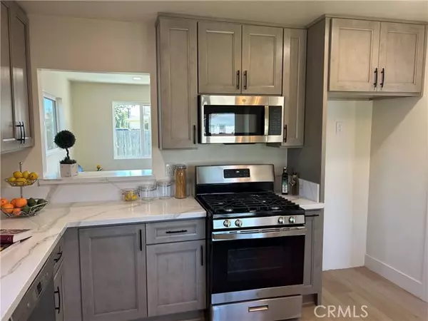 Torrance, CA 90502,1102 Maxfield