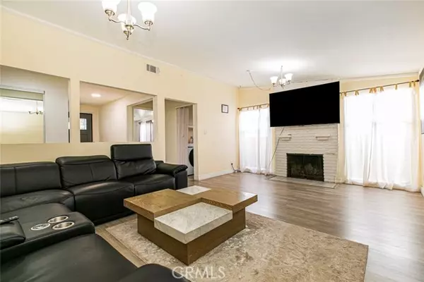 North Hollywood, CA 91605,7700 Goodland
