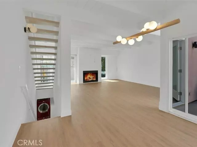Glendale, CA 91206,400 Monterey RD 11