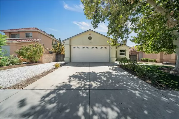Lancaster, CA 93535,822 E Avenue J11