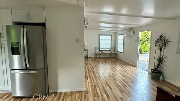 Sunland, CA 91040,10711 Sherman Grove 36