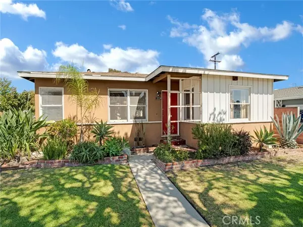 Hawthorne, CA 90250,13204 Isis