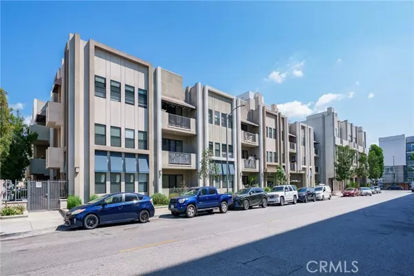 Glendale, CA 91205,230 S Jackson 305