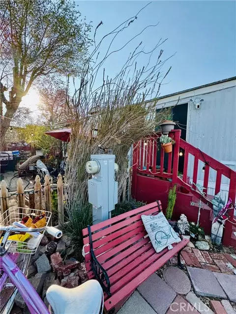 Apple Valley, CA 92308,22325 US Hwy 18 32