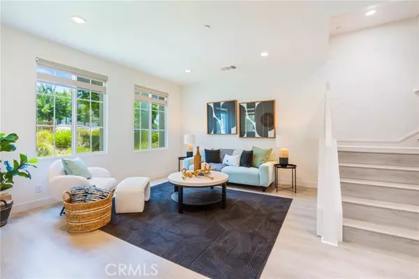 Irvine, CA 92618,747 Beacon