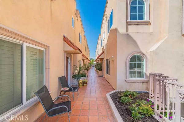 North Hollywood, CA 91601,5719 Camellia AVE 102