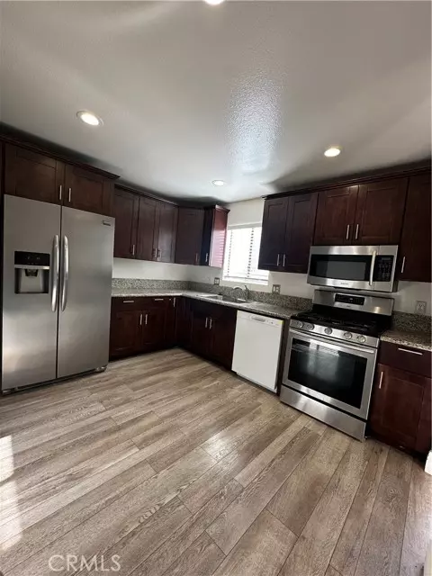 Brea, CA 92821,632 E Birch B