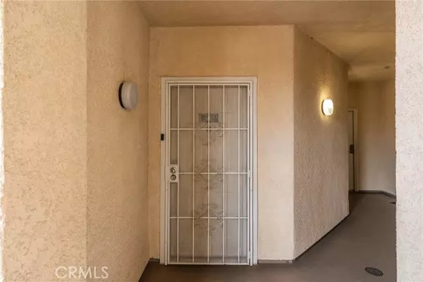 West Covina, CA 91791,130 S Barranca St, 302