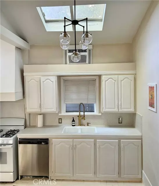 West Hollywood, CA 90069,8956 1/2 Norma Place PL