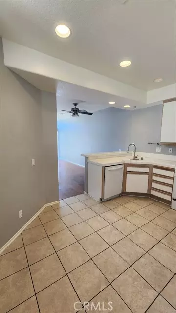 Lake Forest, CA 92679,28456 Yosemite DR