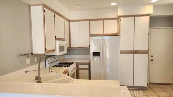 Lake Forest, CA 92679,28456 Yosemite DR