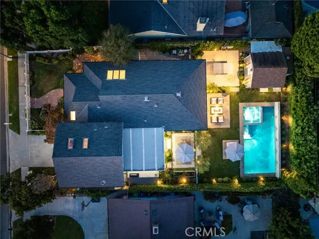 2042 Aliso AVE, Costa Mesa, CA 92627