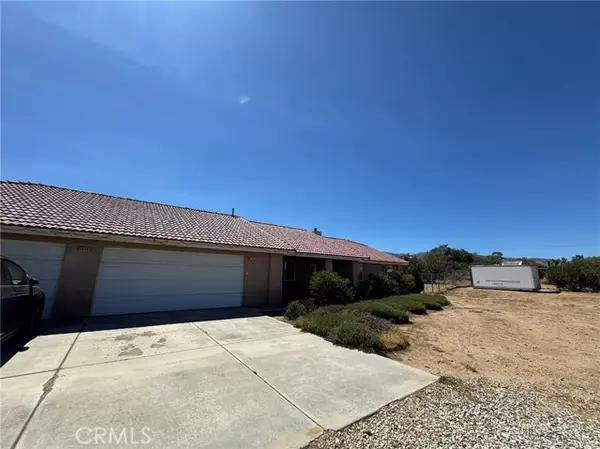 5045 elsinore, Phelan, CA 92371