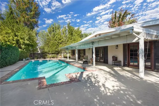 6233 Capistrano AVE, Woodland Hills, CA 91367