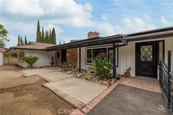 Fallbrook, CA 92028,1324 Macadamia AVE