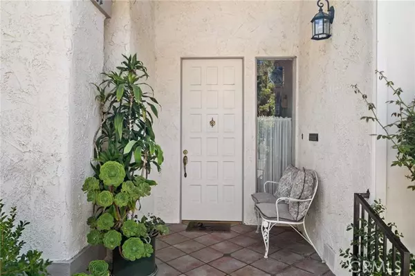 Glendale, CA 91202,1406 1/2 Valley View RD