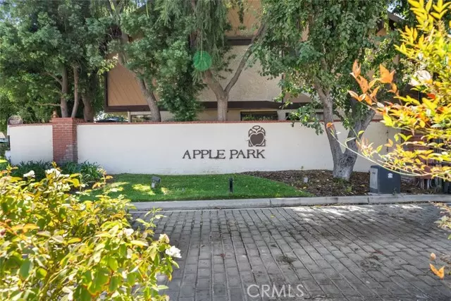 24843 Apple ST B, Newhall, CA 91321