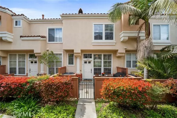 1082 S Rossano WAY,  Anaheim Hills,  CA 92808