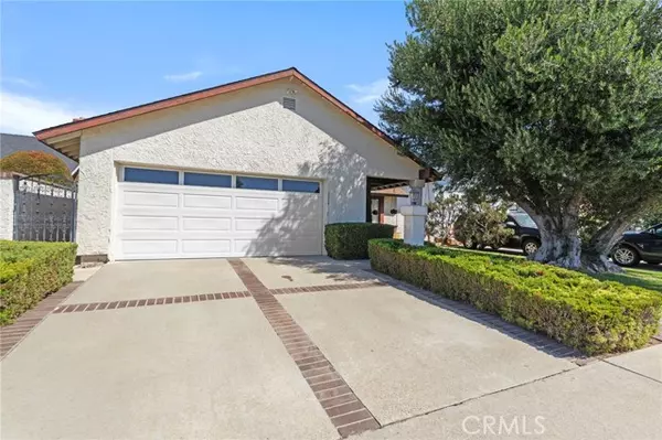 Laguna Hills, CA 92653,22561 Catania