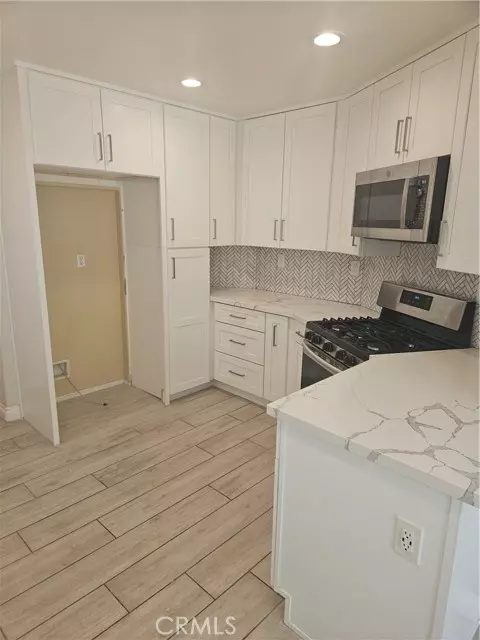 Canyon Country, CA 91387,27280 Marisa DR