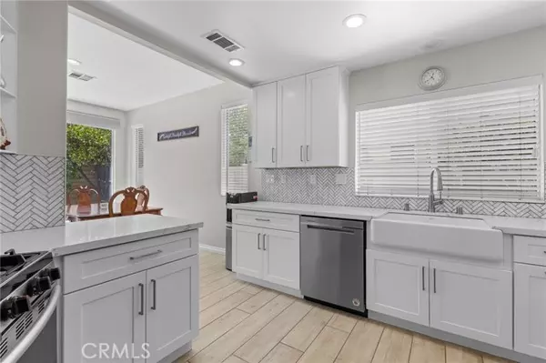 Canyon Country, CA 91387,27280 Marisa DR