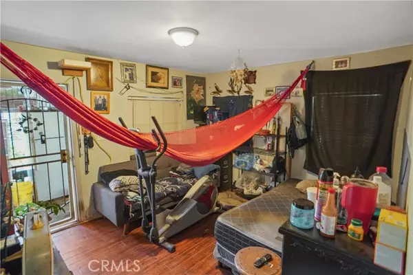 Los Angeles, CA 90062,1739 W 53rd ST