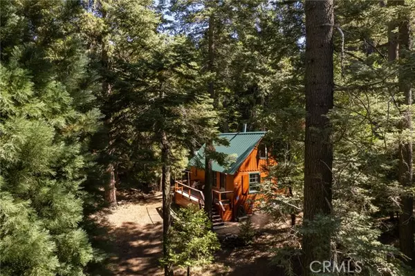 629 Lodge LN, Twin Peaks, CA 92391