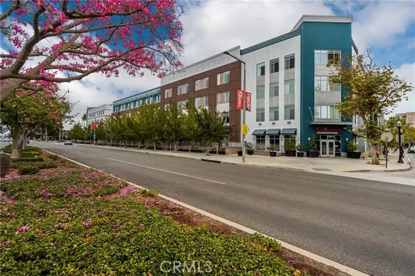 435 W Center Street Promenade 331, Anaheim, CA 92805