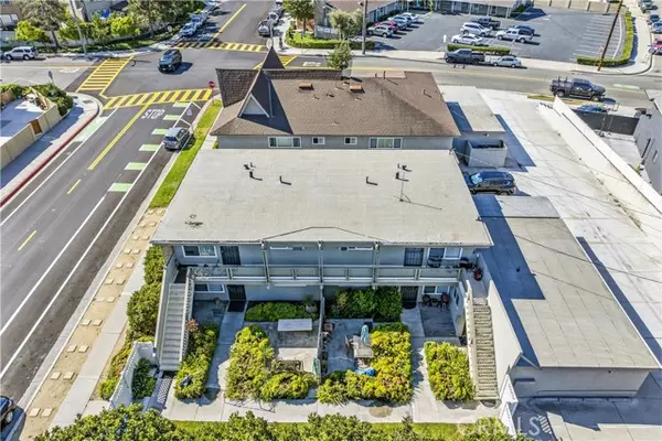 Costa Mesa, CA 92626,2865 Mendoza DR