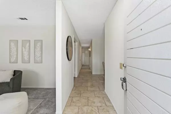 Oceanside, CA 92057,166 Harrison ST