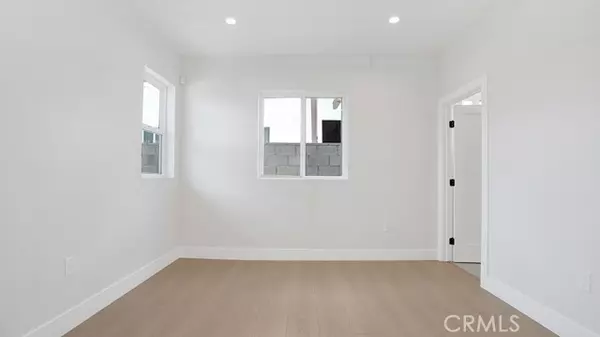 Los Angeles, CA 90029,1213 N. Kingsley DR 1213 1/2