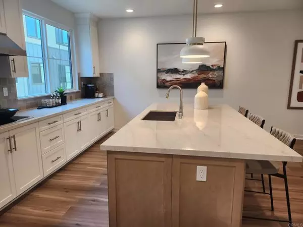 Carlsbad, CA 92008,2536 Elderberry LN