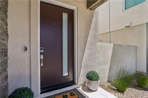 Valencia, CA 91381,26720 Afton LN